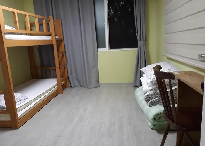 Hans House 3*