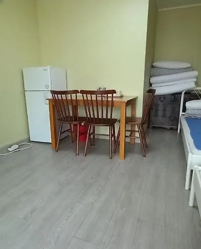 Hans House 3*