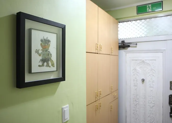 Hans House 3*